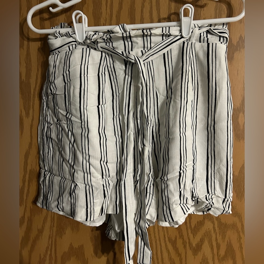 Jennifer Lopez high waist shorts. Size medium
